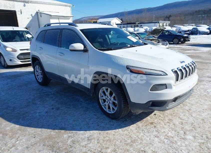 2017 Jeep Cherokee LATITUDE 4X4 (VIN 1C4PJMCS1HW532415) main photo