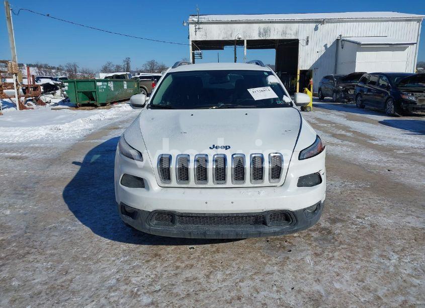 Photo 12 of 2017 Jeep Cherokee LATITUDE 4X4 (VIN 1C4PJMCS1HW532415)