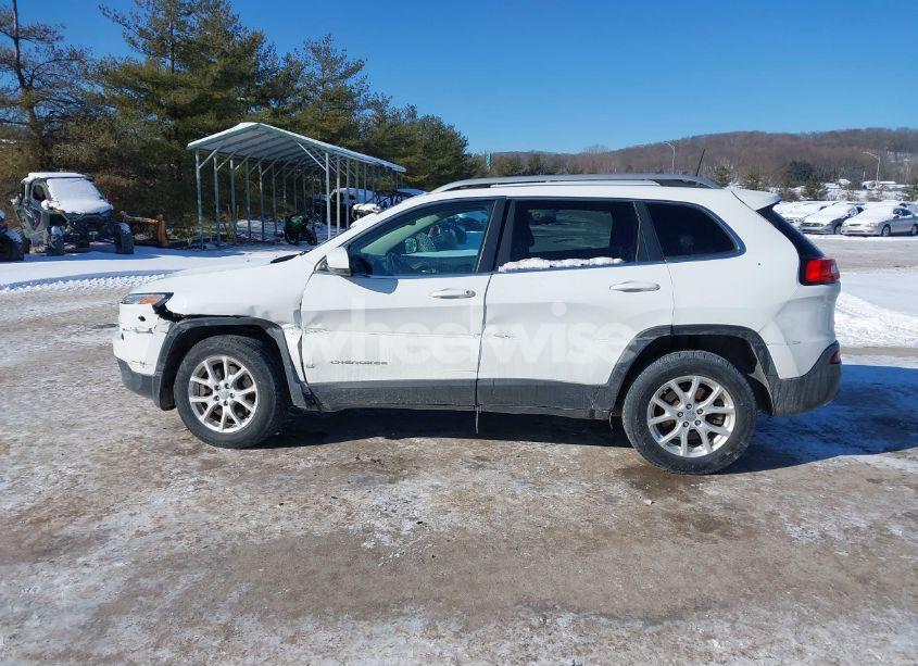 Photo 14 of 2017 Jeep Cherokee LATITUDE 4X4 (VIN 1C4PJMCS1HW532415)