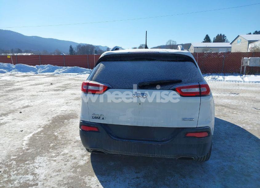 Photo 16 of 2017 Jeep Cherokee LATITUDE 4X4 (VIN 1C4PJMCS1HW532415)