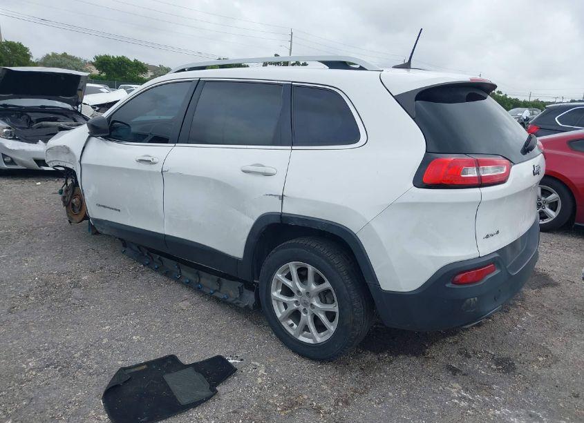 Photo 3 of 2017 Jeep Cherokee LATITUDE 4X4 (VIN 1C4PJMCS1HW544791)