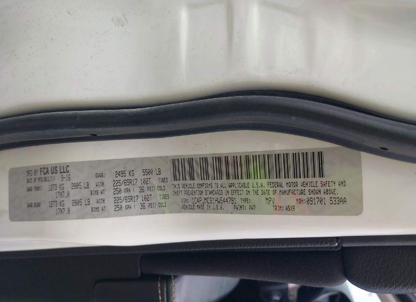 Photo 9 of 2017 Jeep Cherokee LATITUDE 4X4 (VIN 1C4PJMCS1HW544791)