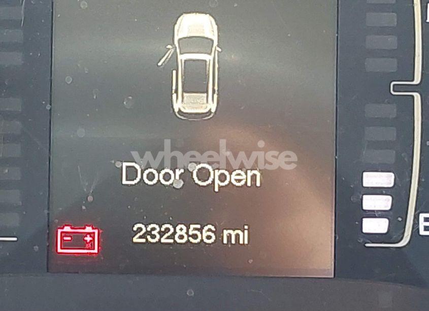 Photo 15 of 2014 Jeep Cherokee LATITUDE (VIN 1C4PJMCS2EW150390)