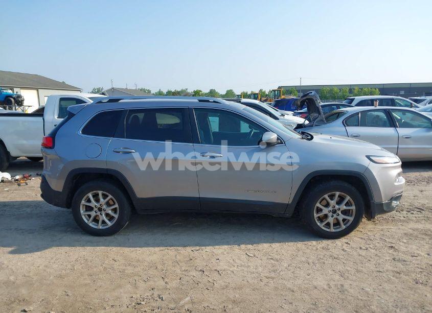 Photo 13 of 2014 Jeep Cherokee LATITUDE (VIN 1C4PJMCS2EW153290)