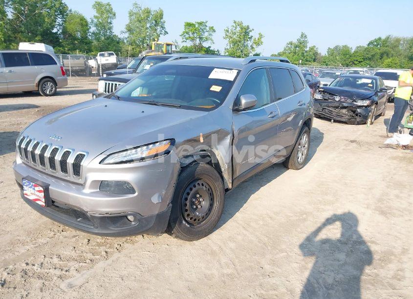 Photo 2 of 2014 Jeep Cherokee LATITUDE (VIN 1C4PJMCS2EW153290)