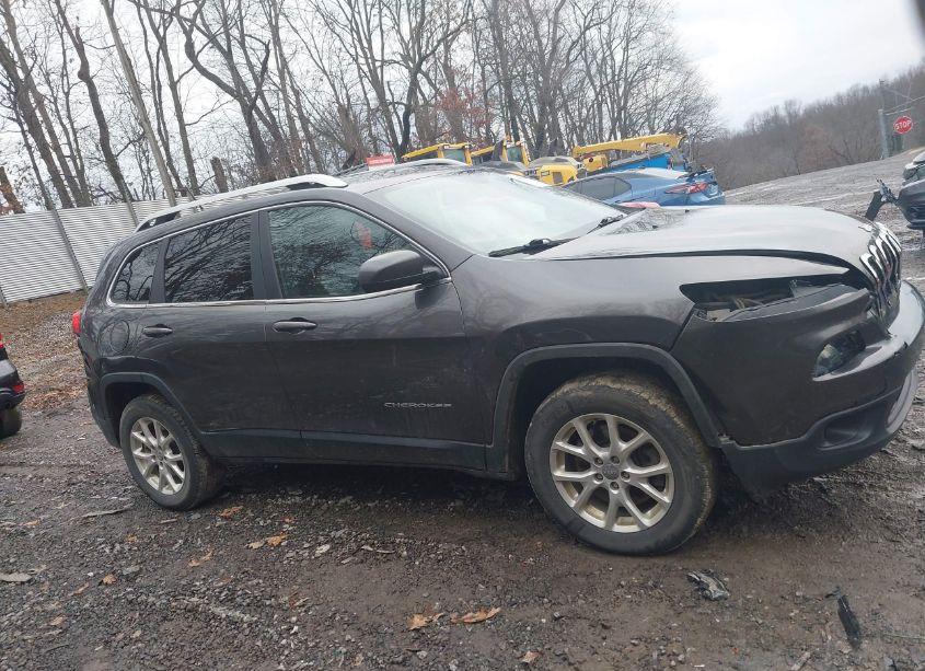 Photo 13 of 2014 Jeep Cherokee LATITUDE (VIN 1C4PJMCS2EW243734)