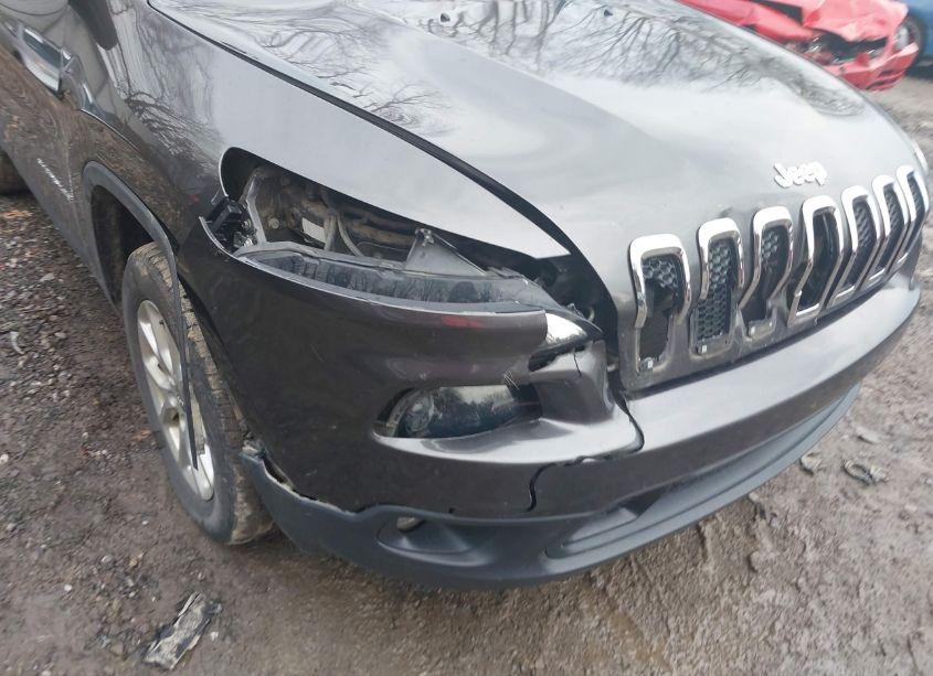 Photo 18 of 2014 Jeep Cherokee LATITUDE (VIN 1C4PJMCS2EW243734)