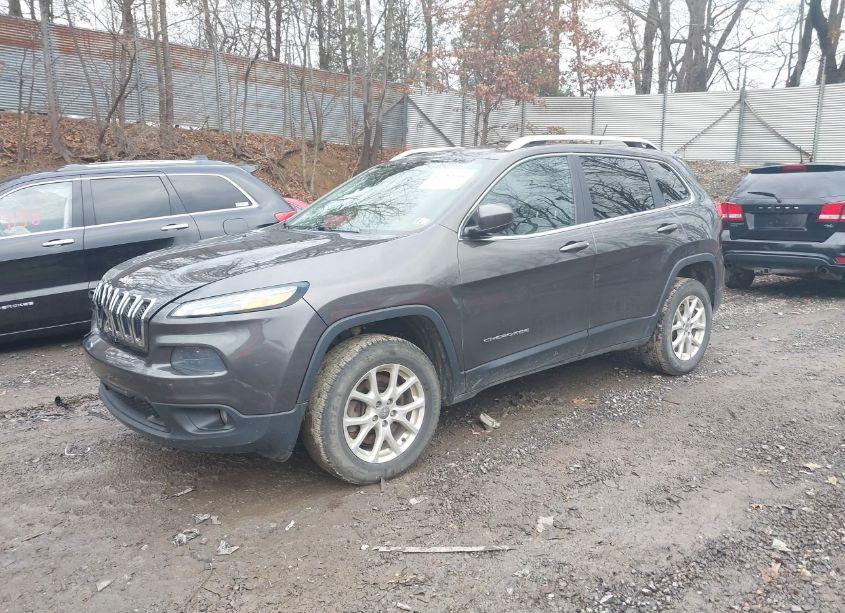Photo 2 of 2014 Jeep Cherokee LATITUDE (VIN 1C4PJMCS2EW243734)