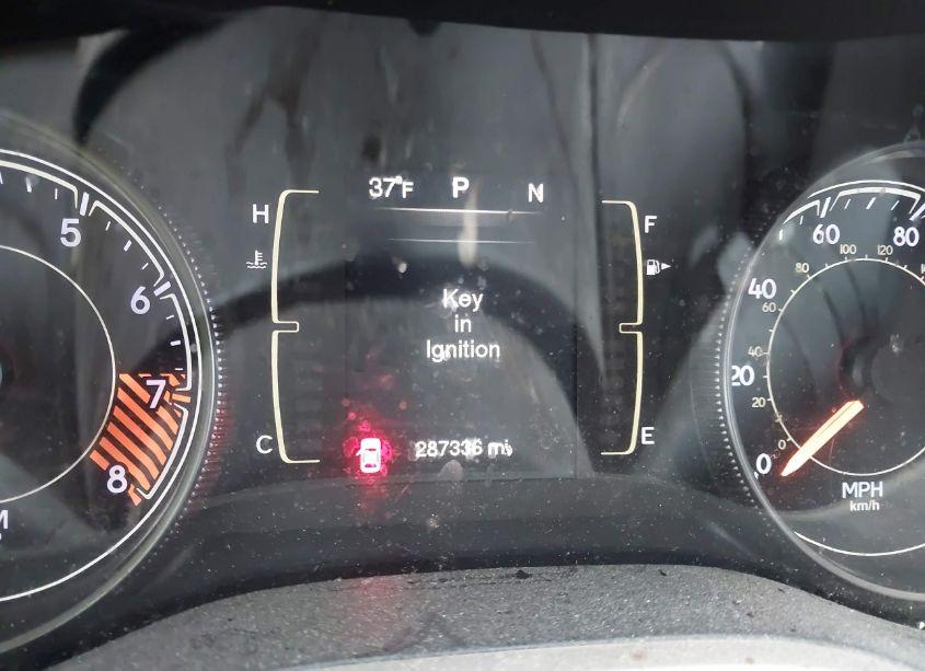 Photo 15 of 2014 Jeep Cherokee LATITUDE (VIN 1C4PJMCS2EW317430)