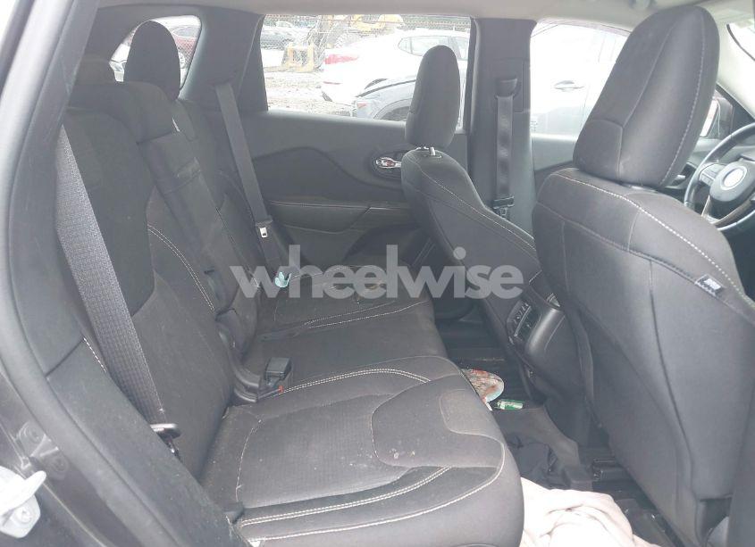 Photo 8 of 2015 Jeep Cherokee LATITUDE (VIN 1C4PJMCS2FW502949)