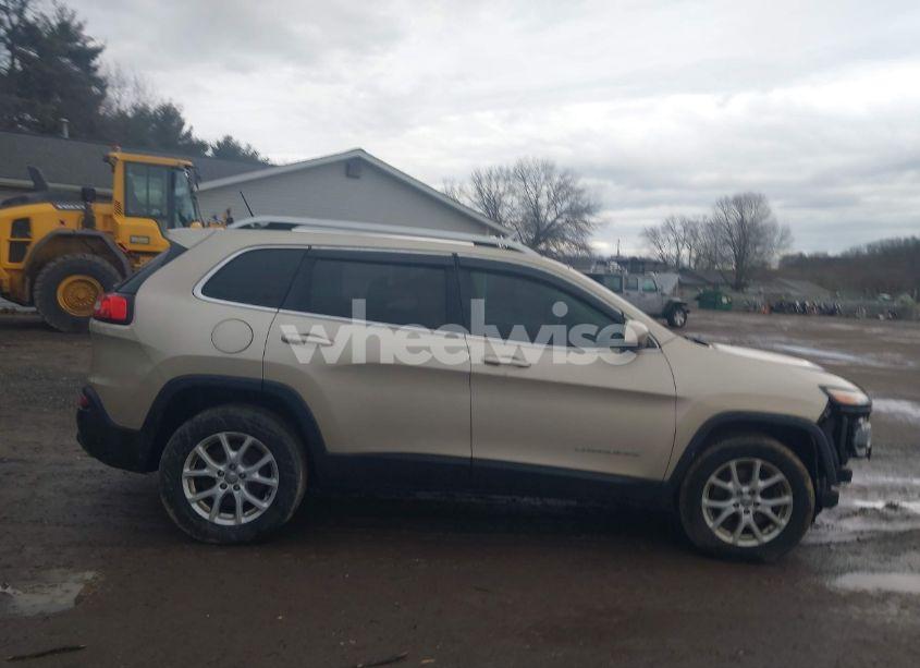 Photo 14 of 2015 Jeep Cherokee LATITUDE (VIN 1C4PJMCS2FW551729)
