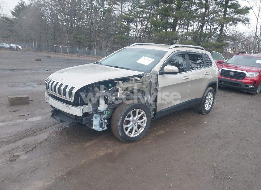 Photo 2 of 2015 Jeep Cherokee LATITUDE (VIN 1C4PJMCS2FW551729)