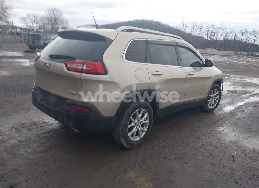 Photo 4 of 2015 Jeep Cherokee LATITUDE (VIN 1C4PJMCS2FW551729)
