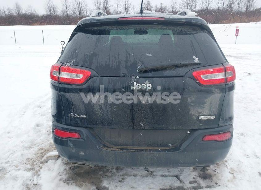Photo 16 of 2015 Jeep Cherokee LATITUDE (VIN 1C4PJMCS2FW556588)