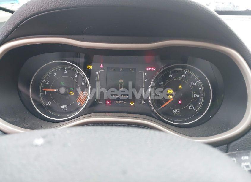 Photo 7 of 2015 Jeep Cherokee LATITUDE (VIN 1C4PJMCS2FW556588)