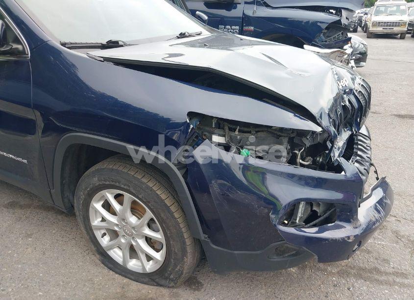 Photo 12 of 2015 Jeep Cherokee LATITUDE (VIN 1C4PJMCS2FW558289)