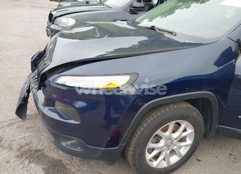 Photo 13 of 2015 Jeep Cherokee LATITUDE (VIN 1C4PJMCS2FW558289)