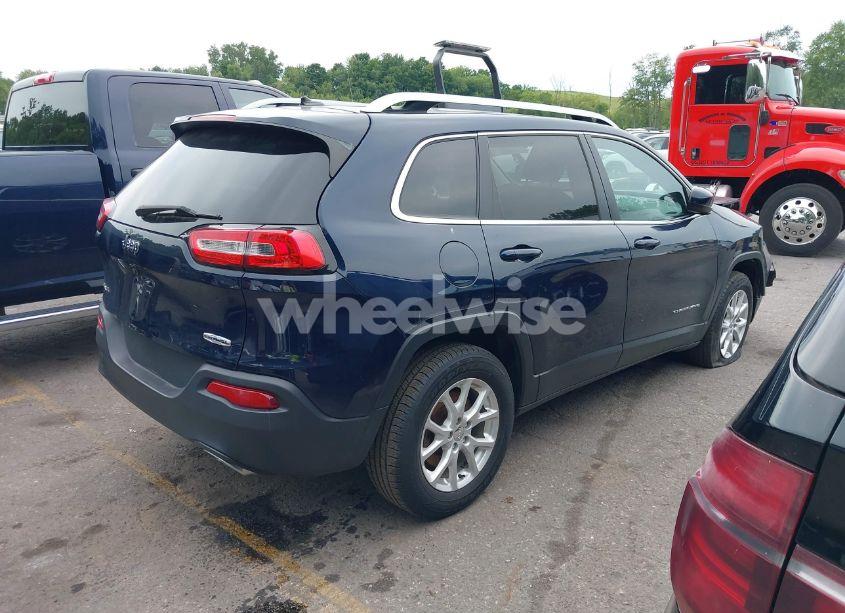 Photo 4 of 2015 Jeep Cherokee LATITUDE (VIN 1C4PJMCS2FW558289)