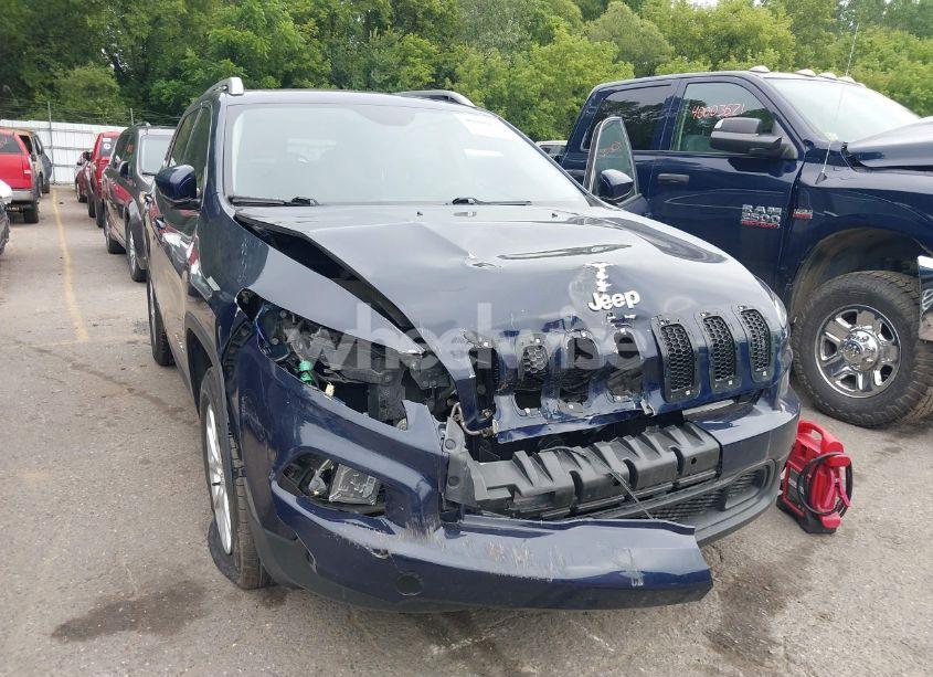 Photo 6 of 2015 Jeep Cherokee LATITUDE (VIN 1C4PJMCS2FW558289)