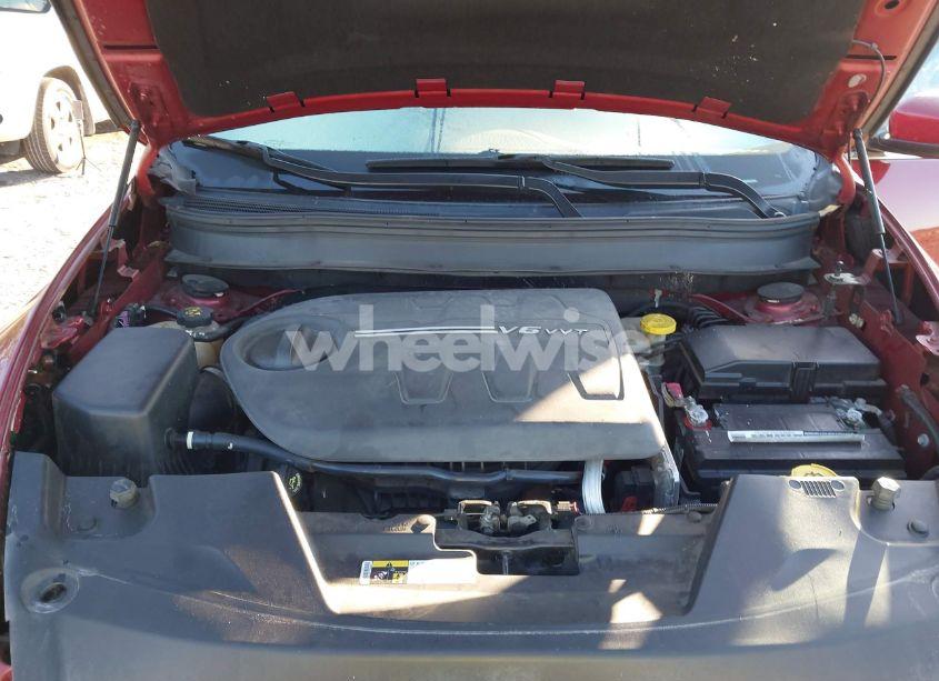 Photo 10 of 2015 Jeep Cherokee LATITUDE (VIN 1C4PJMCS2FW615932)