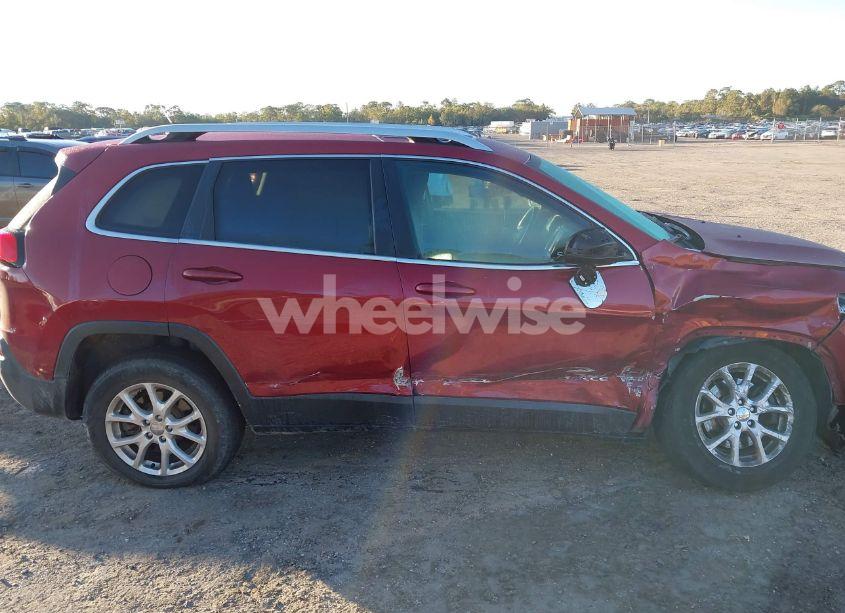 Photo 14 of 2015 Jeep Cherokee LATITUDE (VIN 1C4PJMCS2FW615932)