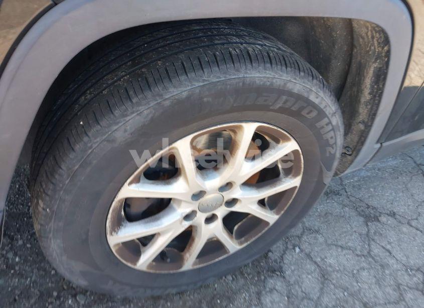 Photo 12 of 2015 Jeep Cherokee LATITUDE (VIN 1C4PJMCS2FW620113)