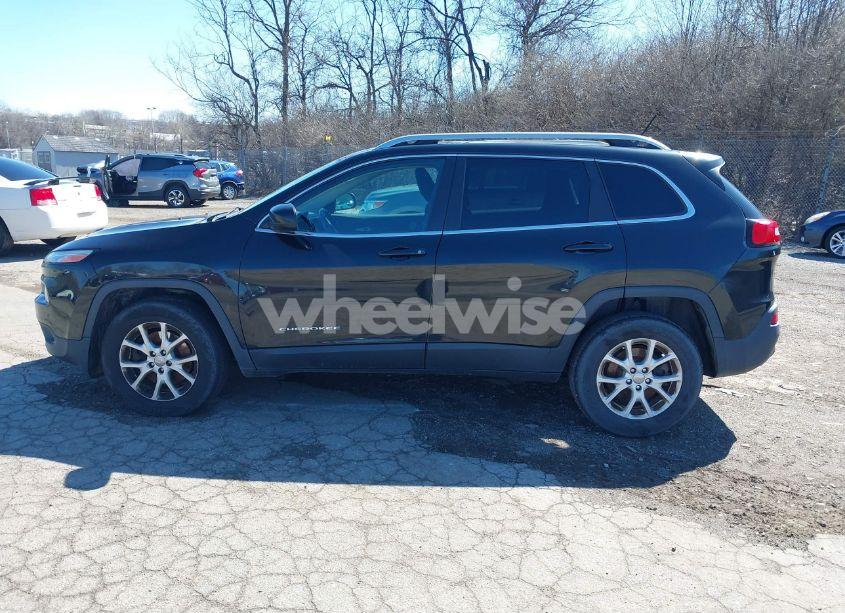 Photo 15 of 2015 Jeep Cherokee LATITUDE (VIN 1C4PJMCS2FW620113)