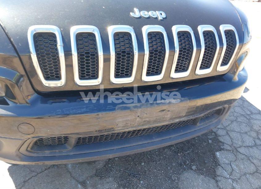 Photo 6 of 2015 Jeep Cherokee LATITUDE (VIN 1C4PJMCS2FW620113)