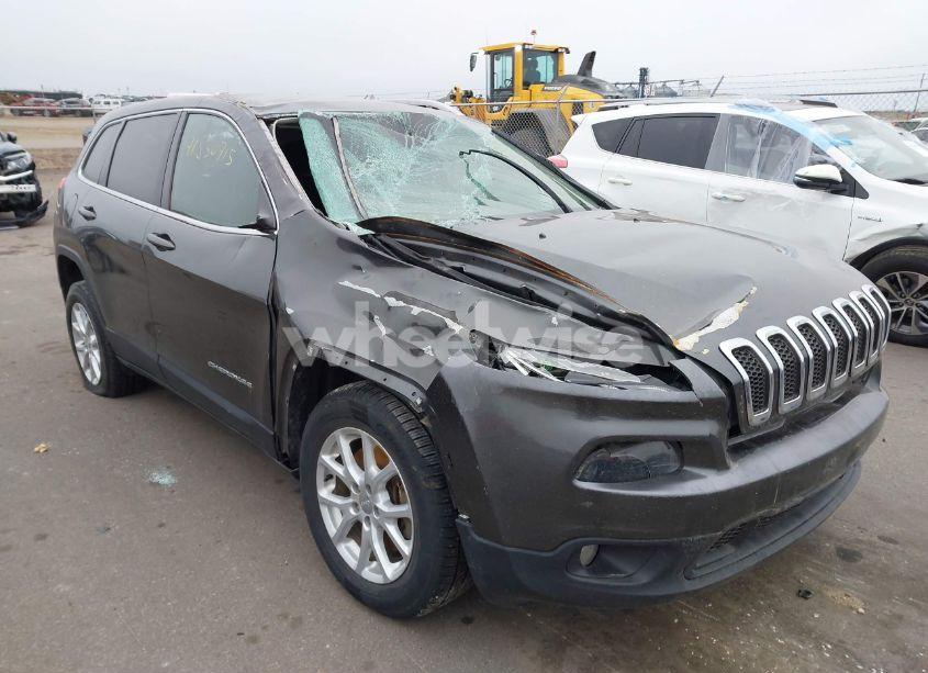 2015 Jeep Cherokee LATITUDE (VIN 1C4PJMCS2FW755219) main photo