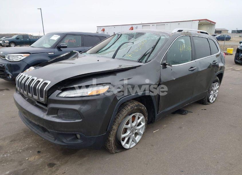 Photo 2 of 2015 Jeep Cherokee LATITUDE (VIN 1C4PJMCS2FW755219)