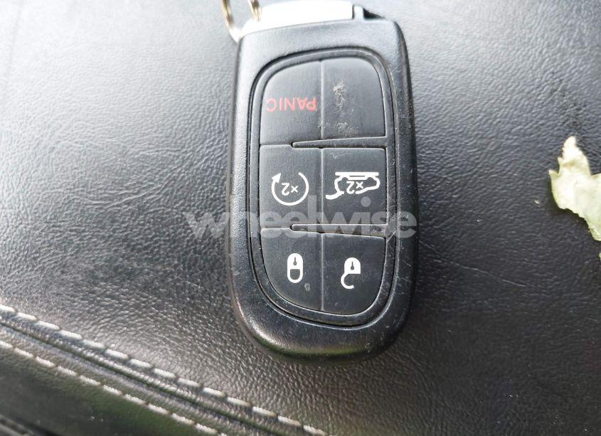 Photo 11 of 2015 Jeep Cherokee LATITUDE (VIN 1C4PJMCS2FW790133)