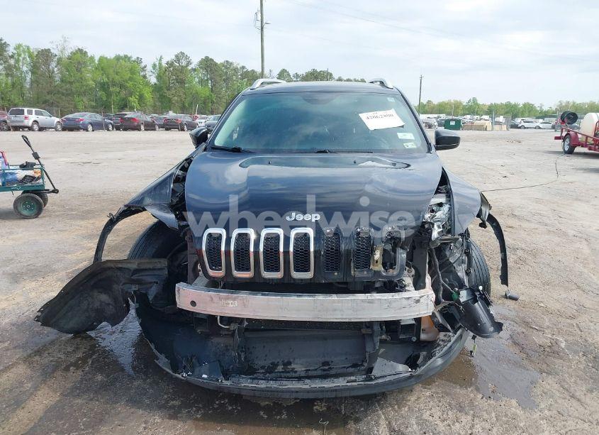 Photo 12 of 2015 Jeep Cherokee LATITUDE (VIN 1C4PJMCS2FW790133)