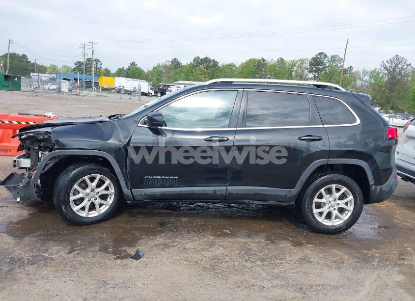 Photo 14 of 2015 Jeep Cherokee LATITUDE (VIN 1C4PJMCS2FW790133)