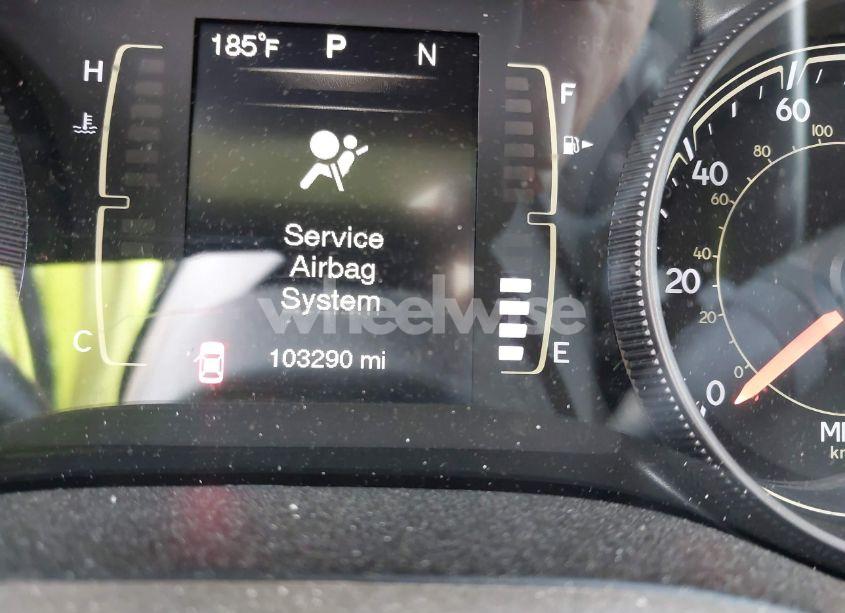 Photo 15 of 2015 Jeep Cherokee LATITUDE (VIN 1C4PJMCS2FW790133)