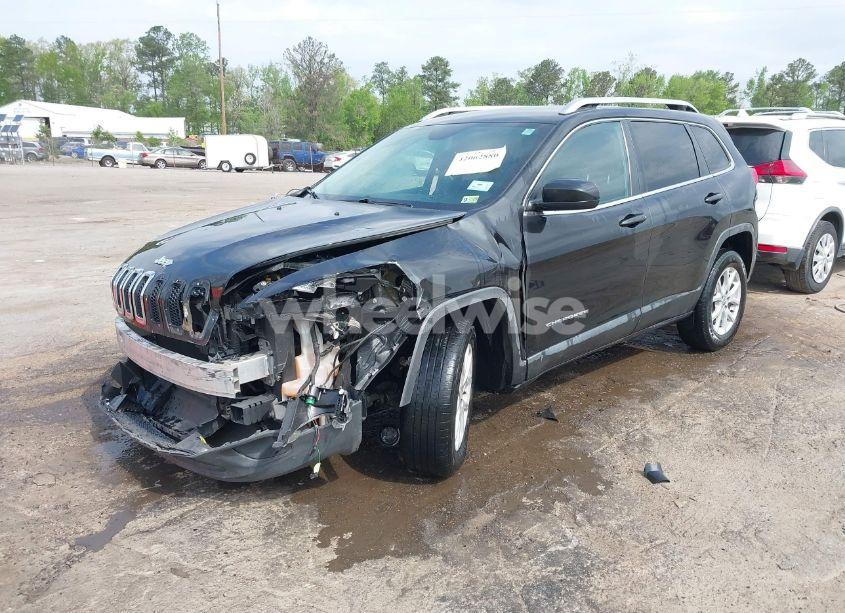 Photo 2 of 2015 Jeep Cherokee LATITUDE (VIN 1C4PJMCS2FW790133)
