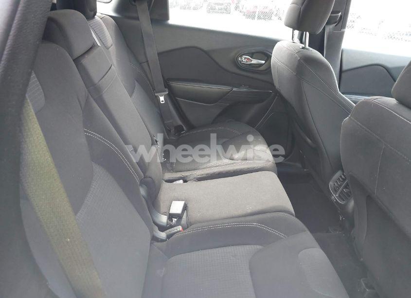 Photo 8 of 2015 Jeep Cherokee LATITUDE (VIN 1C4PJMCS2FW790133)