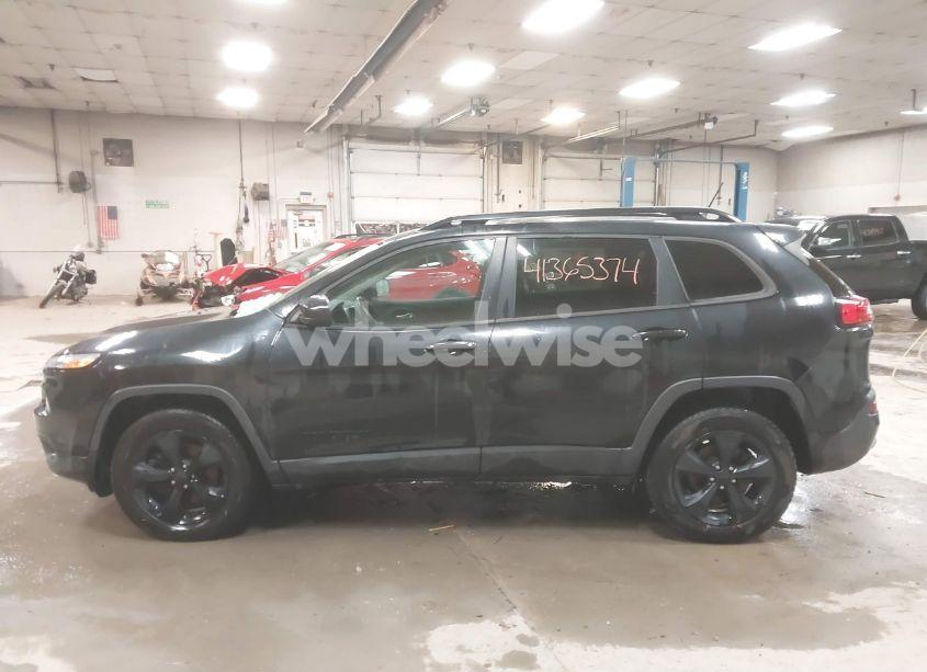 Photo 15 of 2015 Jeep Cherokee LATITUDE ALTITUDE (VIN 1C4PJMCS2FW792626)