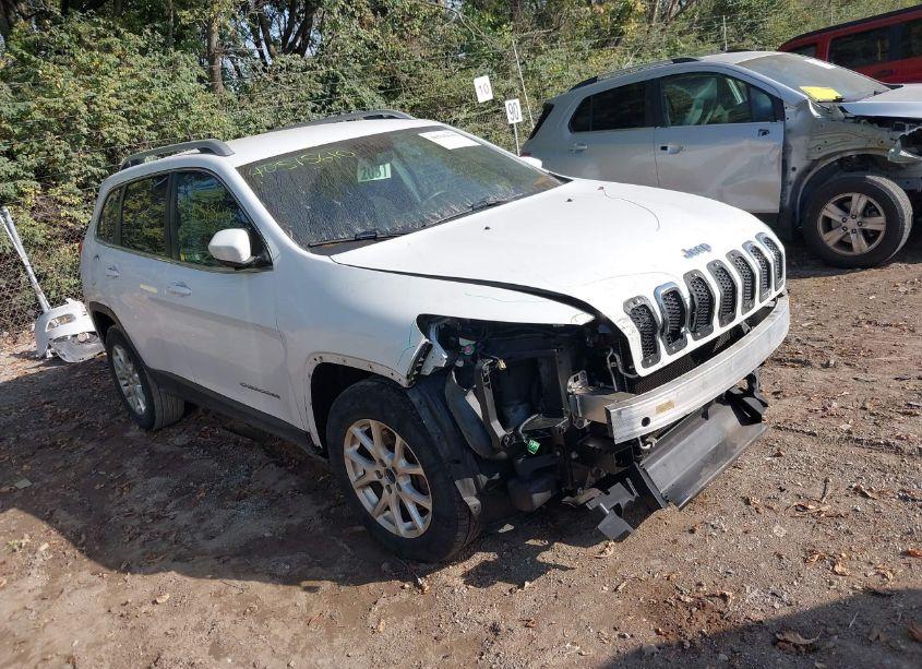 2016 Jeep Cherokee LATITUDE (VIN 1C4PJMCS2GW101158) main photo