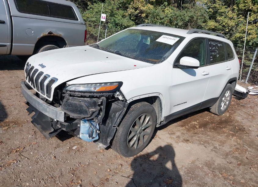 Photo 2 of 2016 Jeep Cherokee LATITUDE (VIN 1C4PJMCS2GW101158)