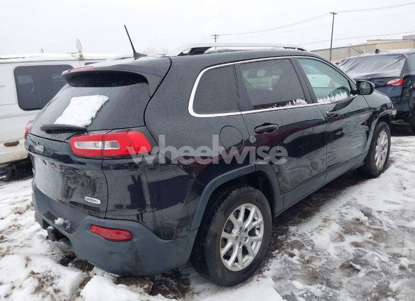 Photo 4 of 2016 Jeep Cherokee LATITUDE (VIN 1C4PJMCS2GW105355)