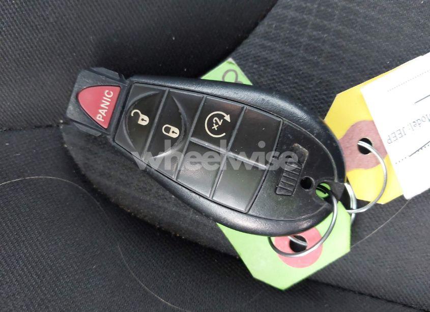 Photo 11 of 2016 Jeep Cherokee LATITUDE (VIN 1C4PJMCS2GW118848)