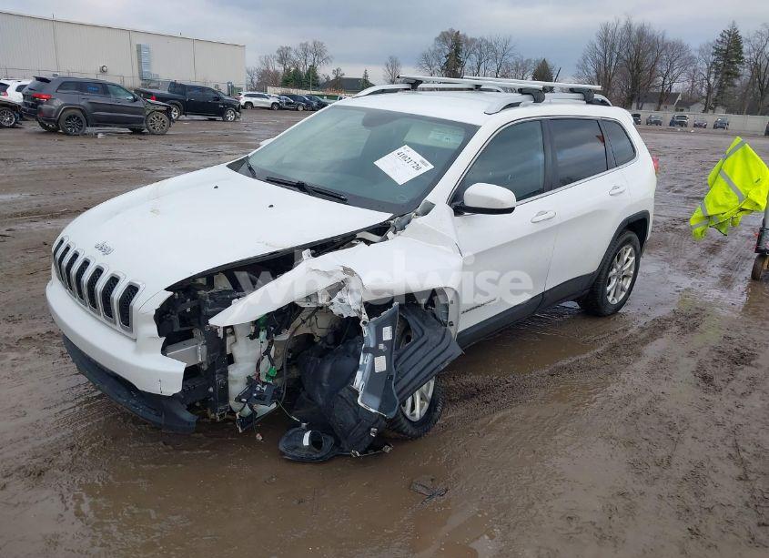 Photo 2 of 2016 Jeep Cherokee LATITUDE (VIN 1C4PJMCS2GW118848)