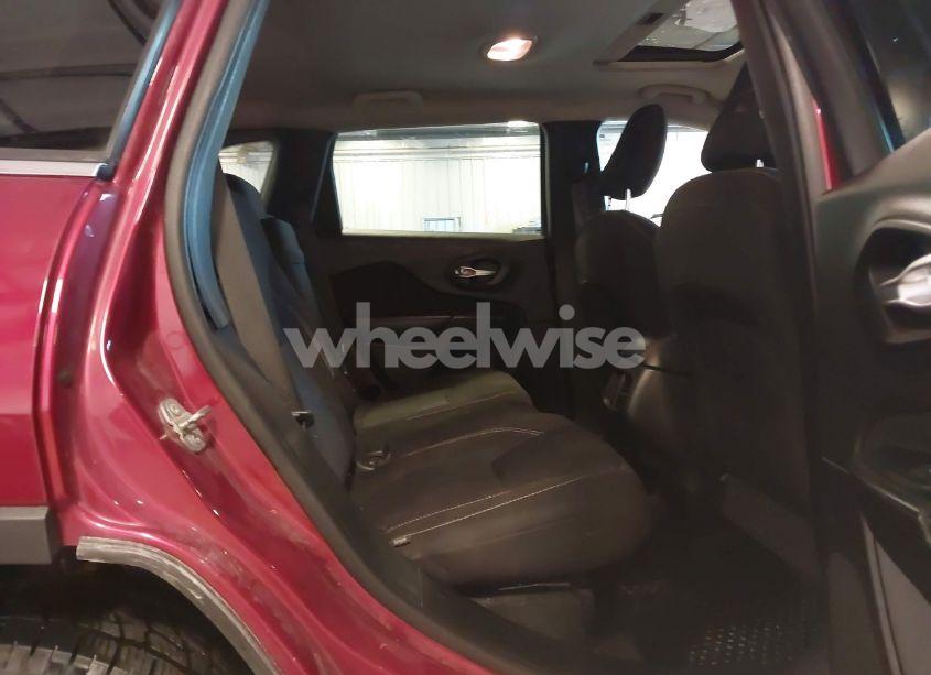 Photo 8 of 2016 Jeep Cherokee LATITUDE (VIN 1C4PJMCS2GW131065)