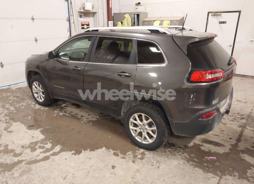 Photo 3 of 2016 Jeep Cherokee LATITUDE (VIN 1C4PJMCS2GW133592)