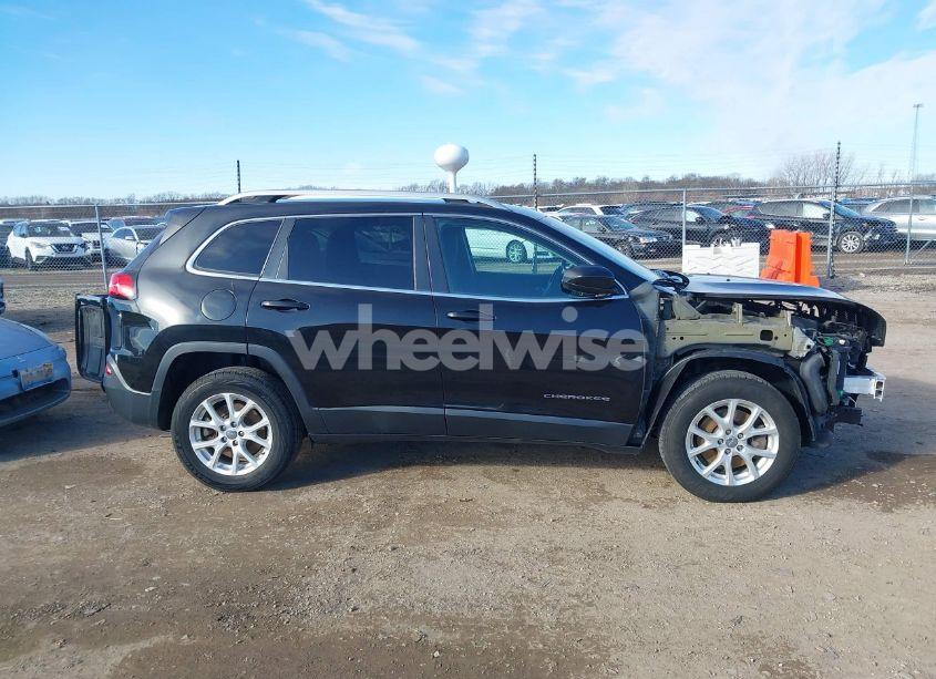 Photo 13 of 2016 Jeep Cherokee LATITUDE (VIN 1C4PJMCS2GW143071)
