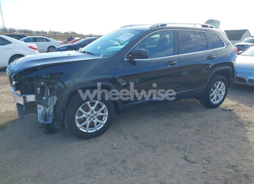 Photo 2 of 2016 Jeep Cherokee LATITUDE (VIN 1C4PJMCS2GW143071)