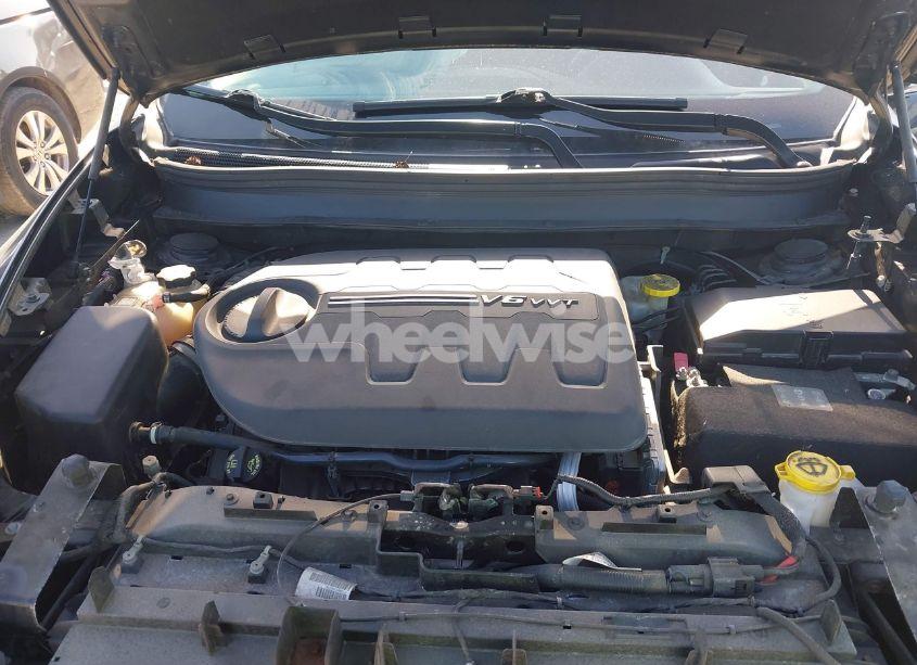 Photo 10 of 2016 Jeep Cherokee LATITUDE (VIN 1C4PJMCS2GW371653)