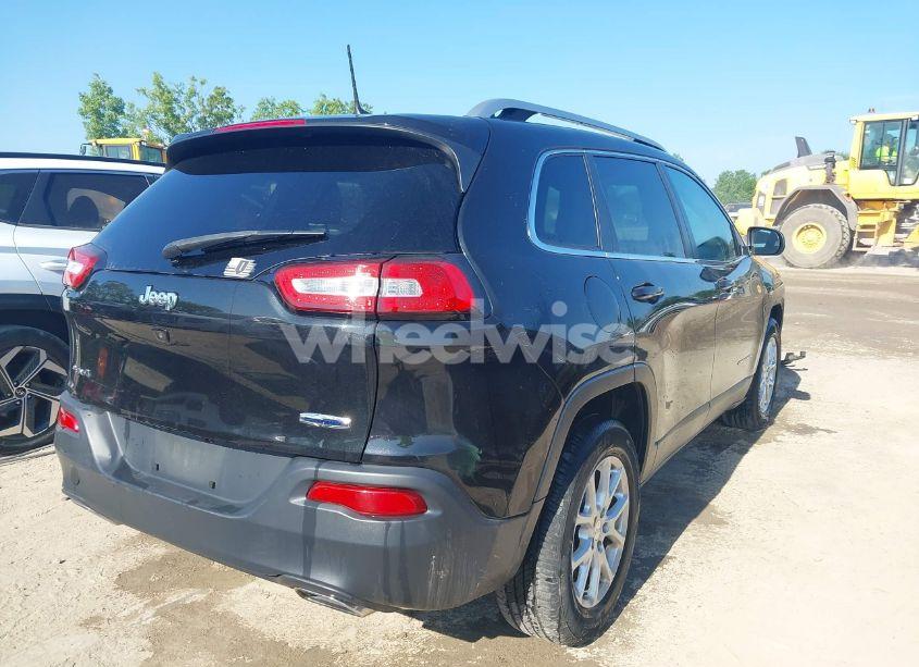 Photo 4 of 2016 Jeep Cherokee LATITUDE (VIN 1C4PJMCS2GW371653)