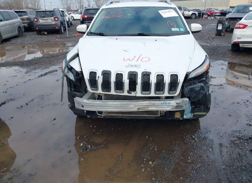 Photo 6 of 2017 Jeep Cherokee LATITUDE 4X4 (VIN 1C4PJMCS2HW500153)