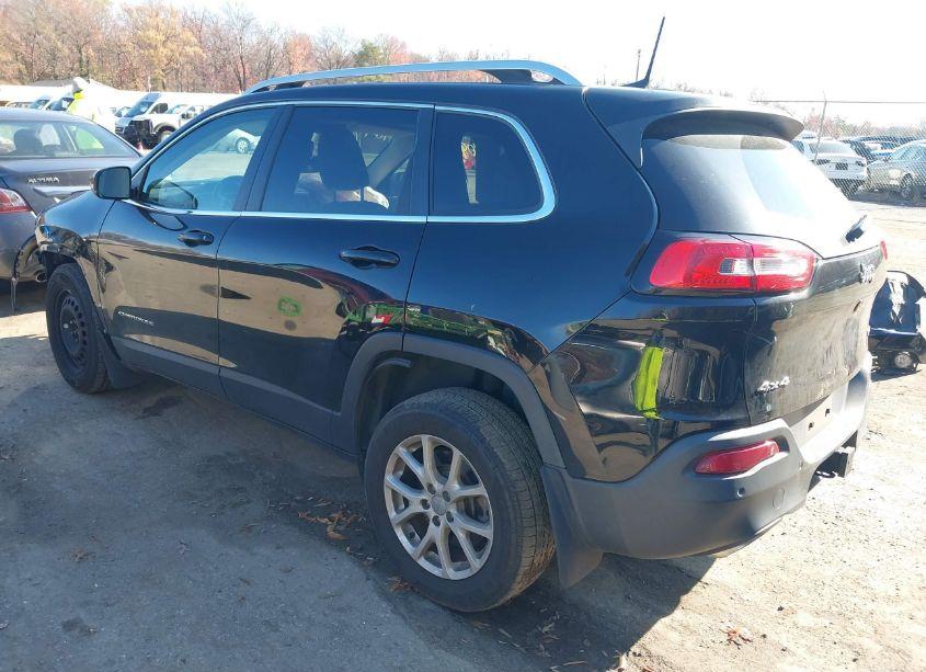 Photo 3 of 2017 Jeep Cherokee LATITUDE 4X4 (VIN 1C4PJMCS2HW583941)